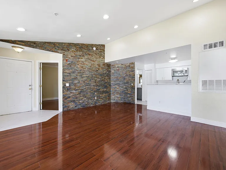 2207 Antigua Pl #738 — Photo 4