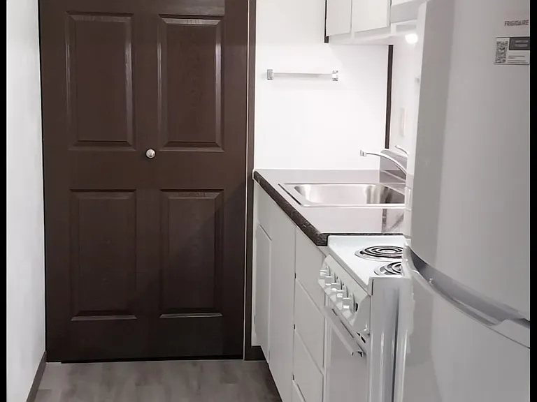 Ivywood Apartments — Photo 4
