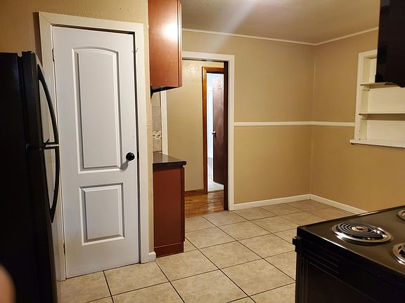 5th image of 1620 Good Hope St