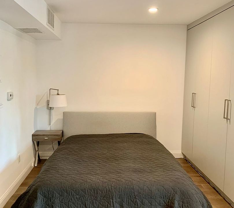 1st image of 1105 Alta Loma Rd APT 2
