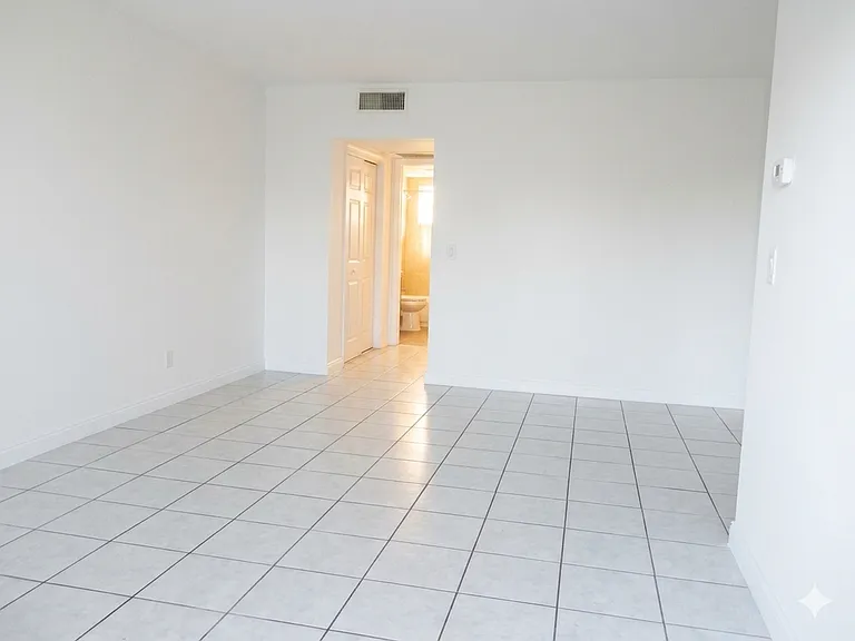 1450 Atlantic Shores Blvd #312 — Photo 7