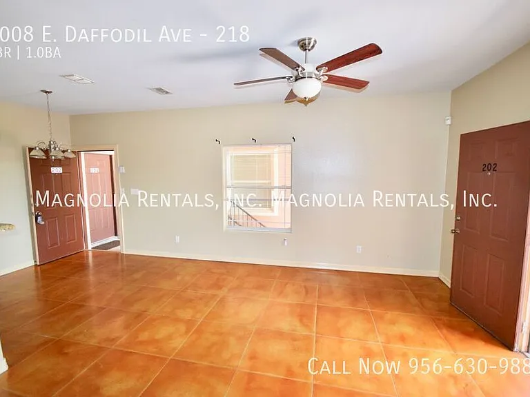 1008 E Daffodil Ave #218 — Photo 3