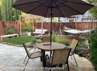 462 Whisman Park Dr, Mountain View, CA 94043