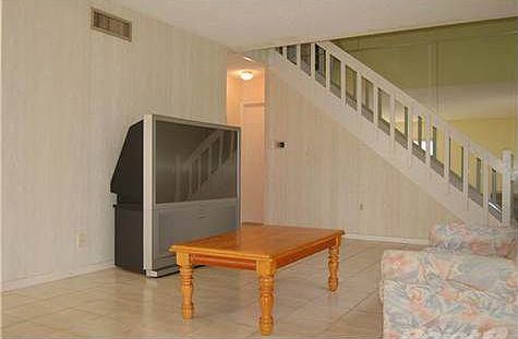 3rd image of 10933 SW 113th Pl #74C