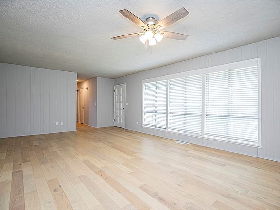 4th image of 1 Kalynn Ln