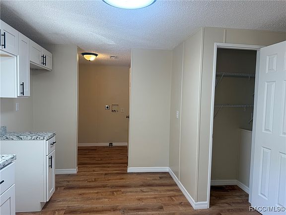 5th image of 2840 S Pine Ridge Ave