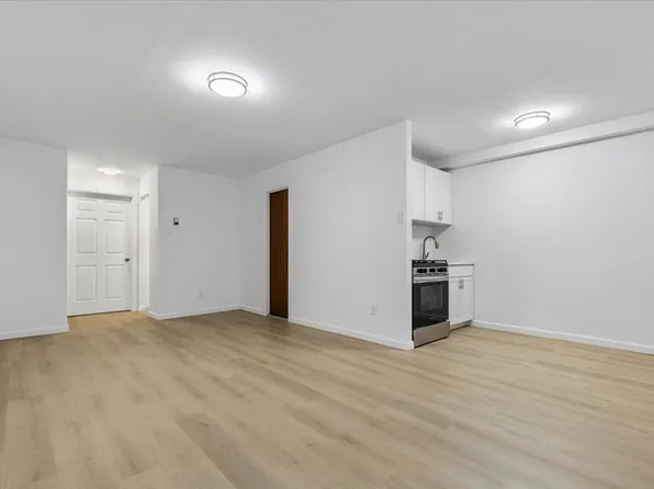 670 West 231st Street image 3 of 21