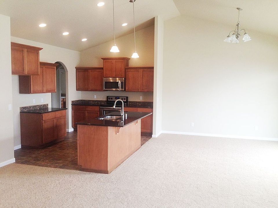 2nd image of 420 S Saint Charles St