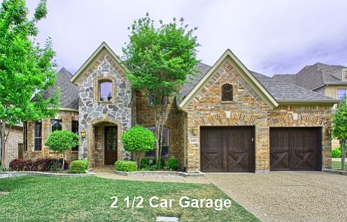 2 1/2 Car Garage! Awesome!