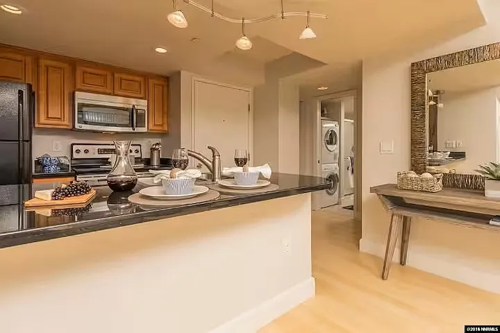 450 N Arlington Ave #412 — Photo 3