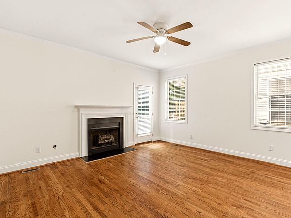 2nd image of 336 Byron Rd