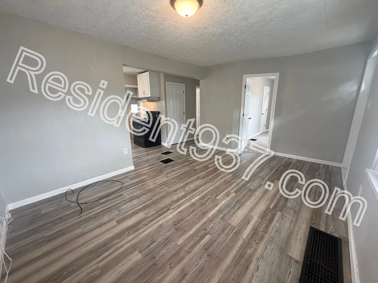 3 Bed 1 Bath Home — Photo 3