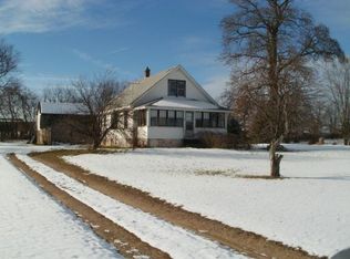 2975 Columbia Dr, Portage, WI 53901