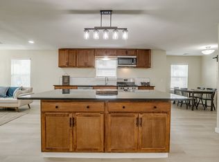 1320 Wayne St, Fort Worth, TX 76117