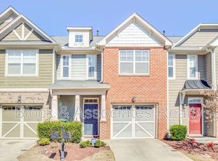 708 Mardonie Reach Ln, Cary, NC 27519