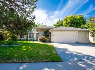 2289 E Shalimar Dr, Eagle, ID 83616