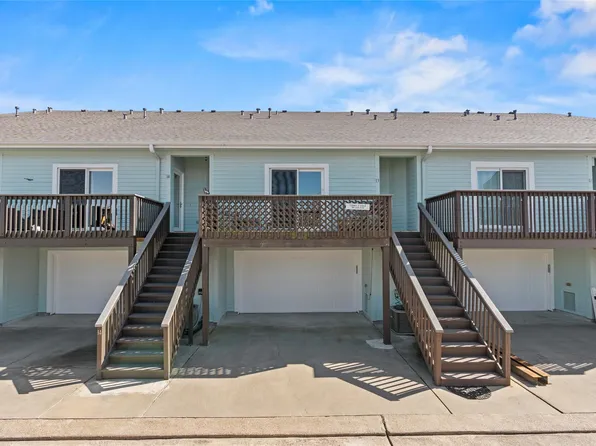 3100 75th St APT 13, Galveston, TX 77551