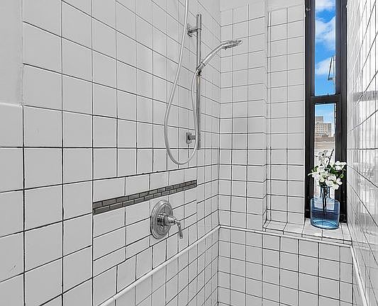 4th image of 615 W 113th St APT 81