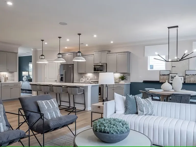 Living/Kitchen