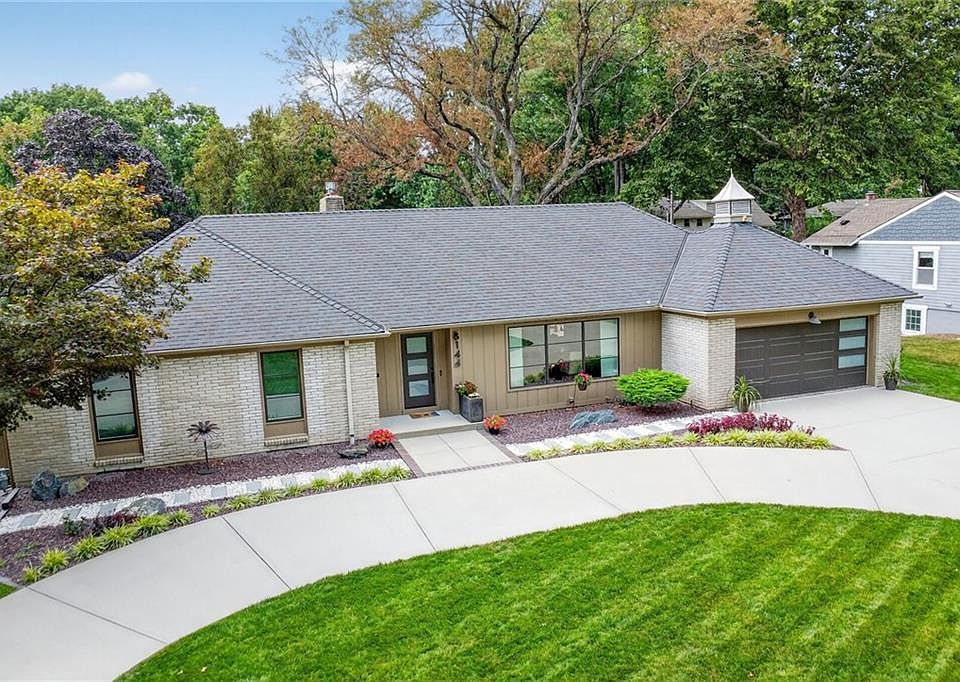 1st image of 8144 Rosewood Dr