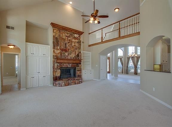 3rd image of 145 Lake Trail Dr