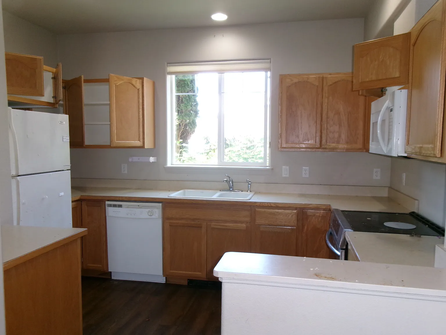 2 bed, 2.5 bath, 1233 sqft, $1,800 — Photo 4