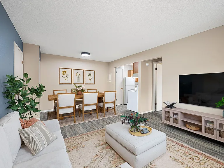 Woods + Meadow Apartments — Photo 5