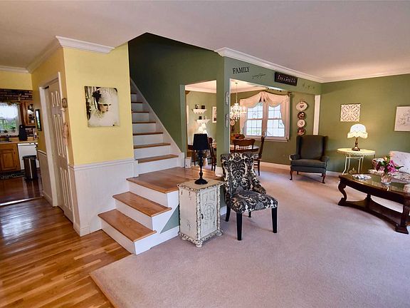 4th image of 39 Dorothy Ln