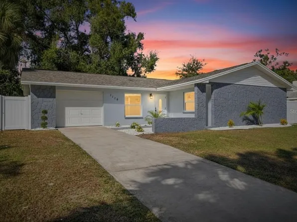 1115 Park St, Seffner, FL 33584