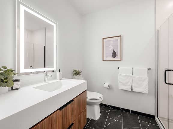 4th image of 1515 Commonwealth Ave #504