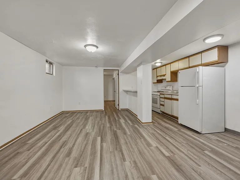 325 Ella St — Photo 7