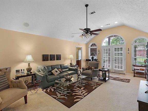 2nd image of 59 Castlegate Dr