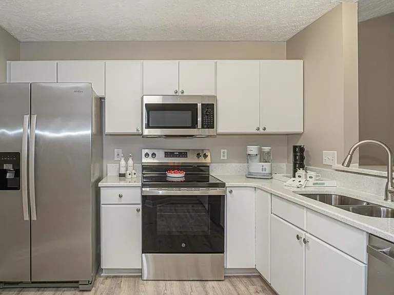 360 Bubble Creek Ct #12 — Photo 6