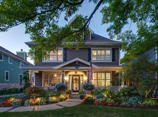 642 E Sunnyside Ave, Libertyville, IL
