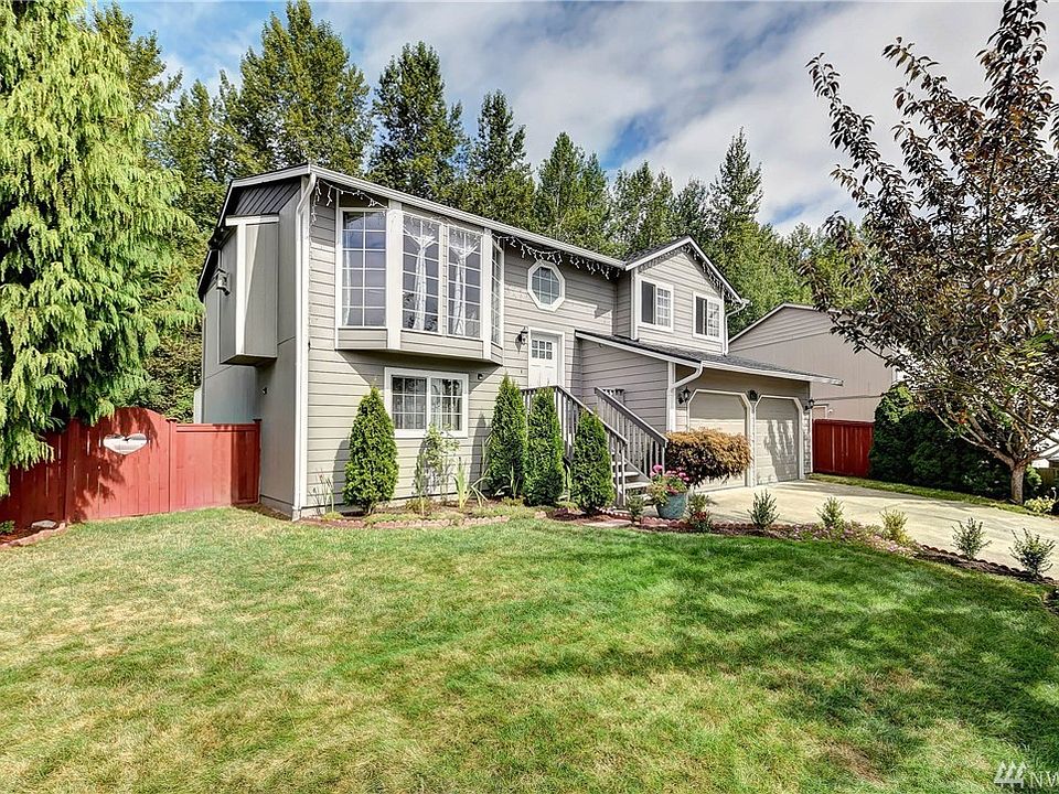 1st image of 5601 125th Pl NE