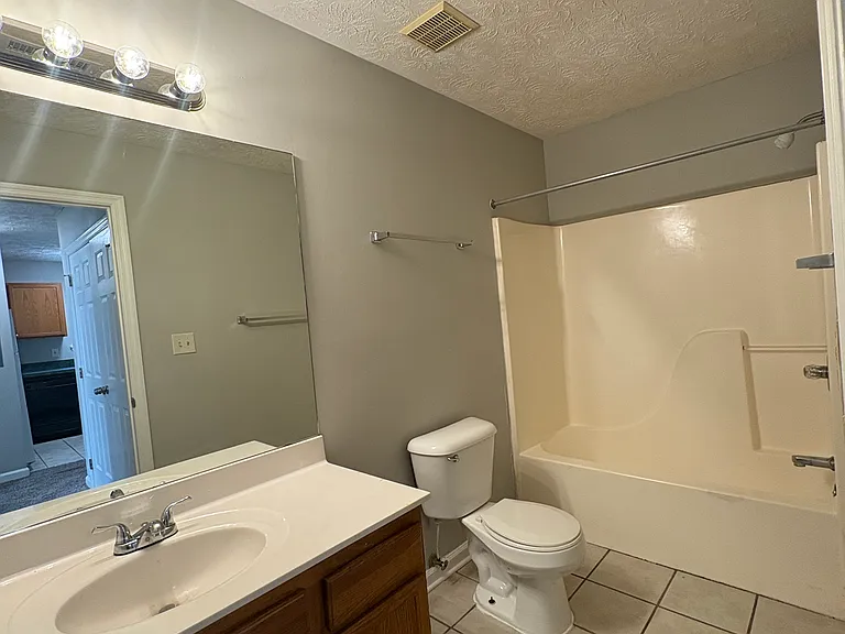 2516 Danielle Ln — Photo 11