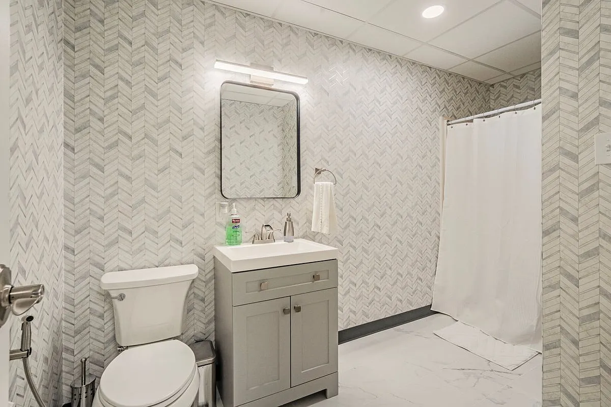 Studio, 1.0 bath, 1360 sqft, $3,188 — Photo 4