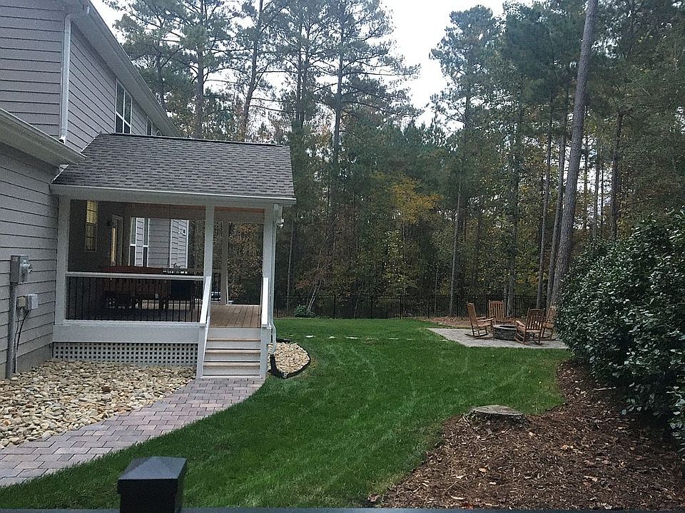 2nd image of 218 Valley View Ln