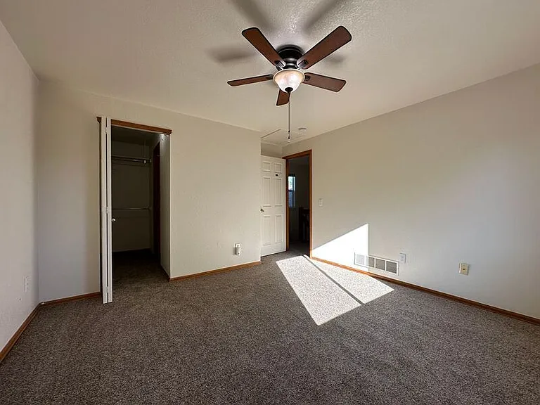 310 Buchanan Ct — Photo 16