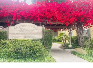 17920 Sherman Way, Reseda, CA 91335