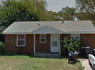 1104 Santa Fe Dr, Clinton, OK 73601