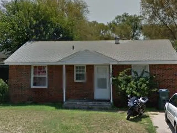 1104 Santa Fe Dr, Clinton, OK 73601