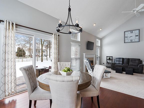 5th image of 6425 Summers Nook Dr