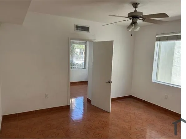 746 SW 2nd St APT 1, Miami, FL 33130