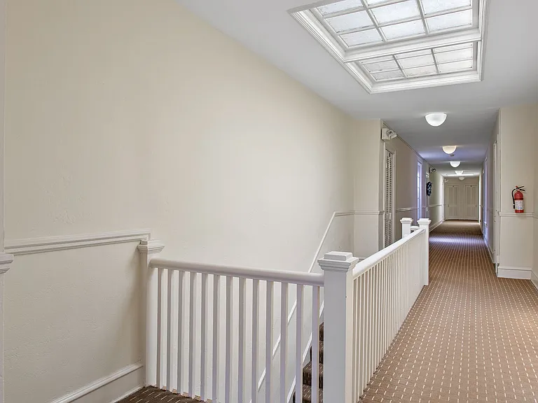 210 N Stafford Ave #21 — Photo 5