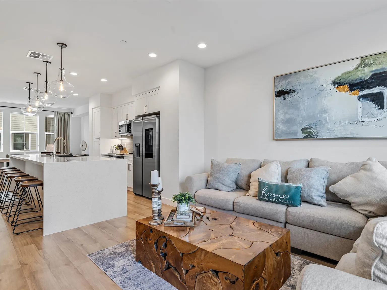 243 Gambrel Cir — Photo 4