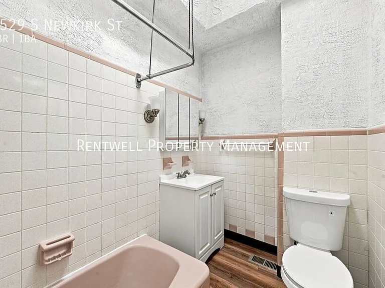 1529 S Newkirk St — Photo 23