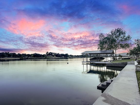 2nd image of 2510 River Oaks Dr