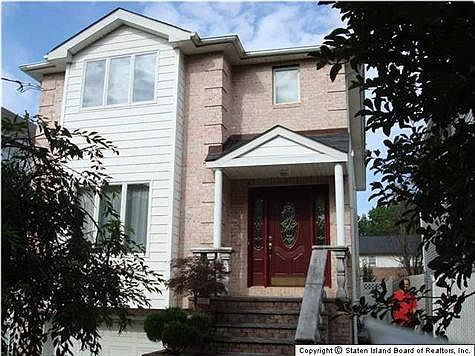 1st image of 376 Yetman Ave