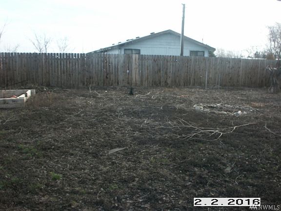4th image of 4221 Lincoln Dr NE